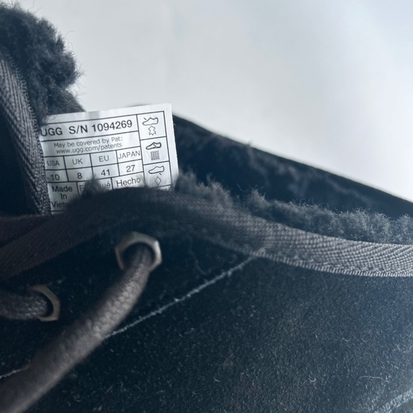 UGG Black Suede Sheepskin Leather Lining Lace Up Ankle Boots size 10 - Picture 13 of 16